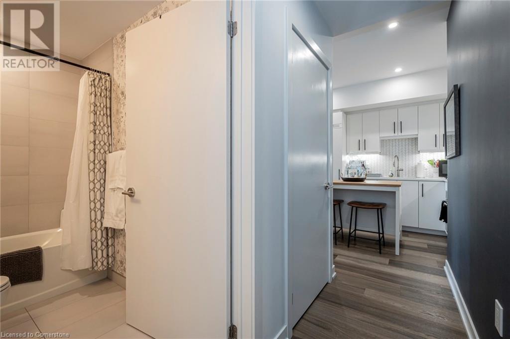 5 Wellington Street S Unit# 411, Kitchener, Ontario  N2G 0E4 - Photo 11 - 40708112