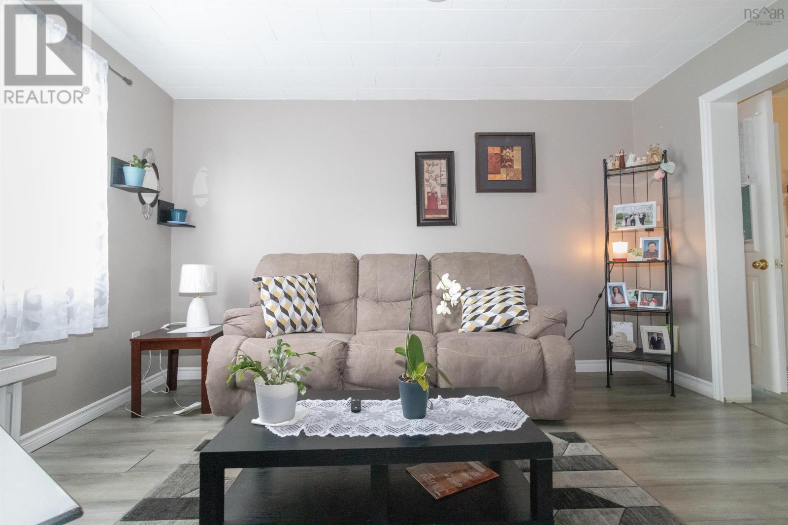 29 Wesley Street, Whitney Pier, Nova Scotia  B1N 2M5 - Photo 12 - 202505289