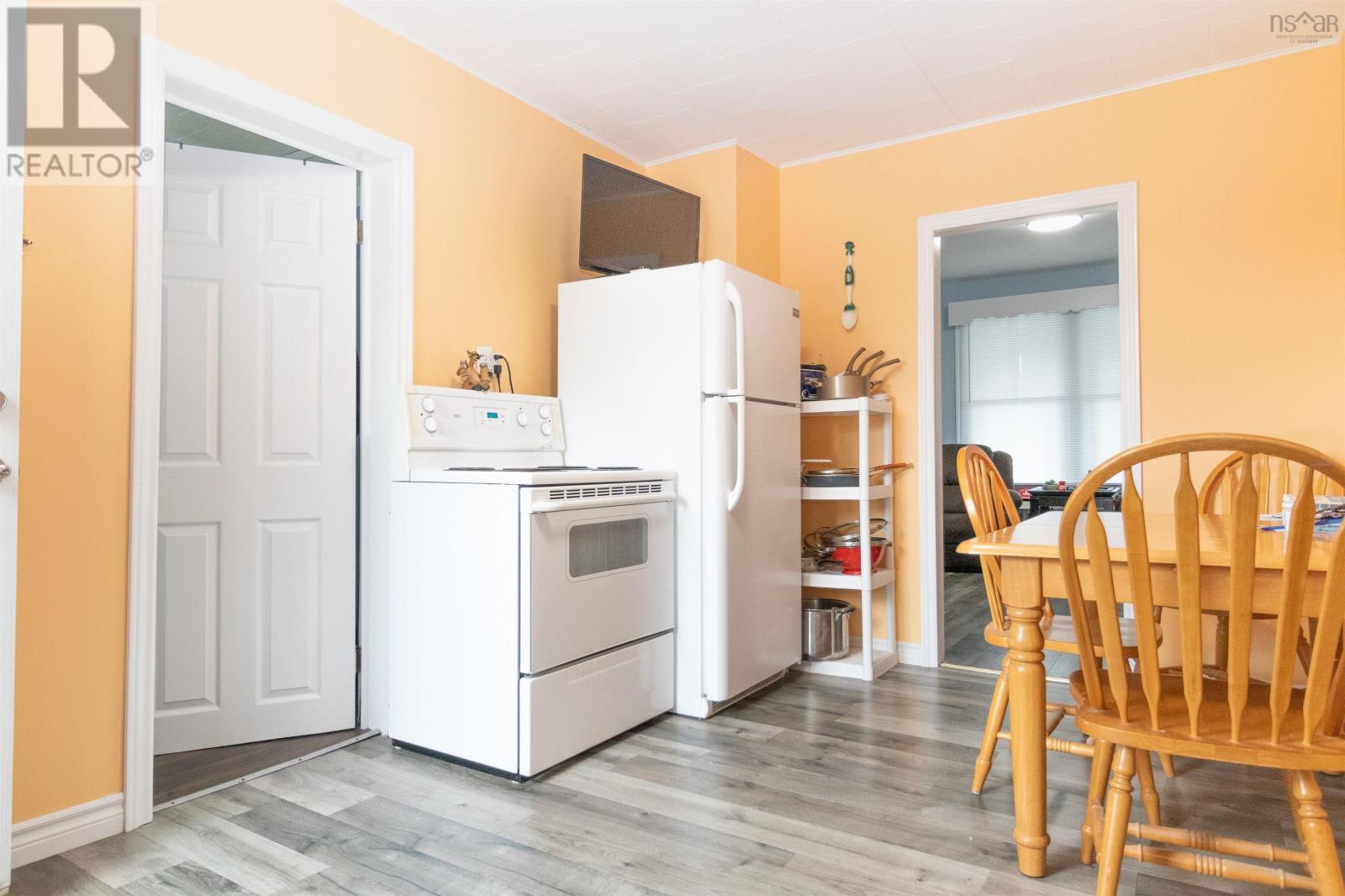 29 Wesley Street, Whitney Pier, Nova Scotia  B1N 2M5 - Photo 20 - 202505289