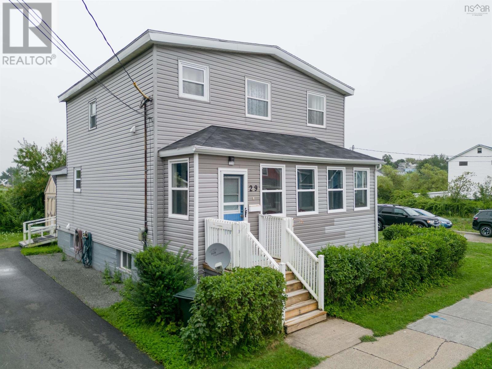 29 Wesley Street, Whitney Pier, Nova Scotia  B1N 2M5 - Photo 3 - 202505289