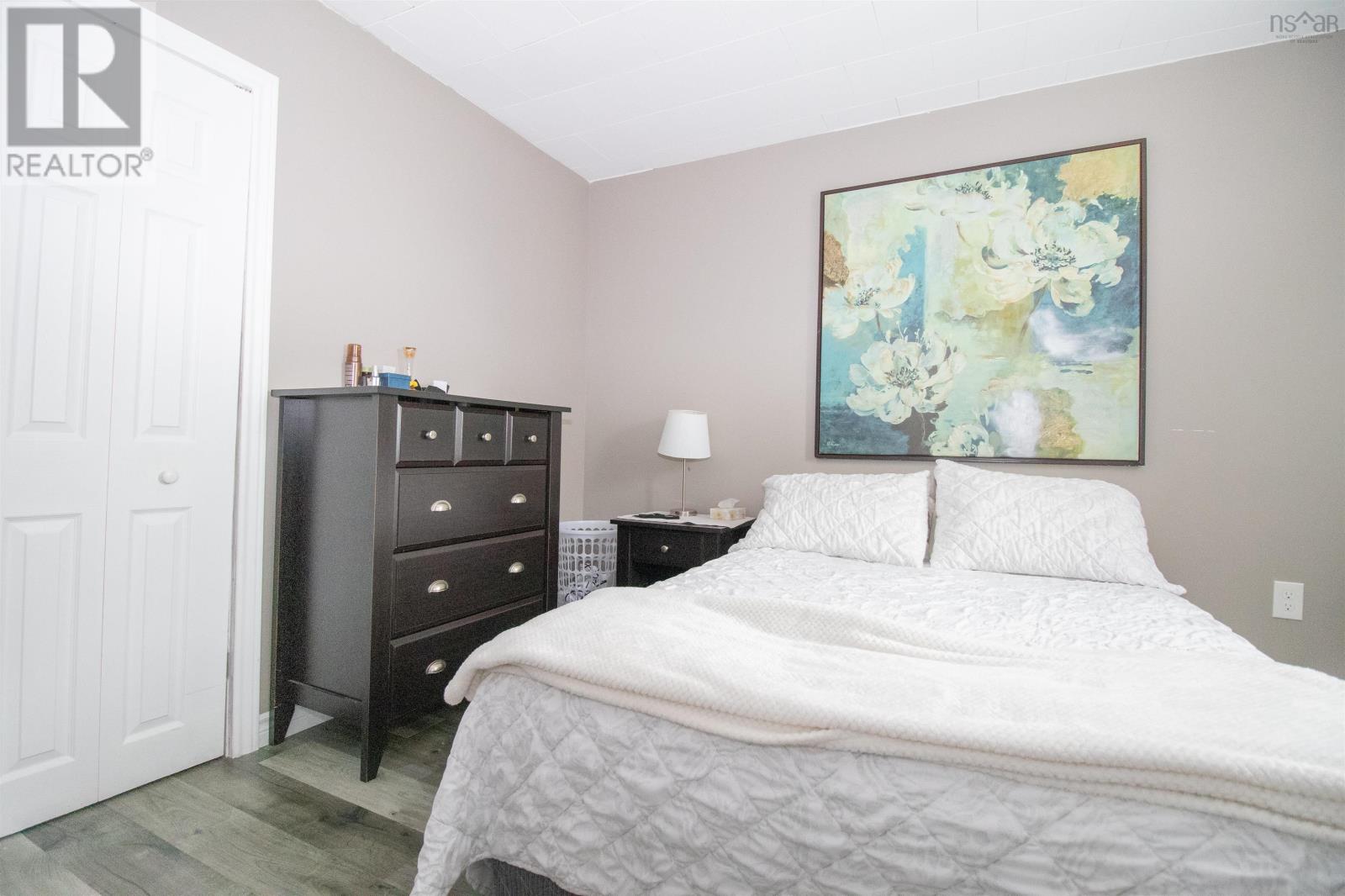 29 Wesley Street, Whitney Pier, Nova Scotia  B1N 2M5 - Photo 9 - 202505289