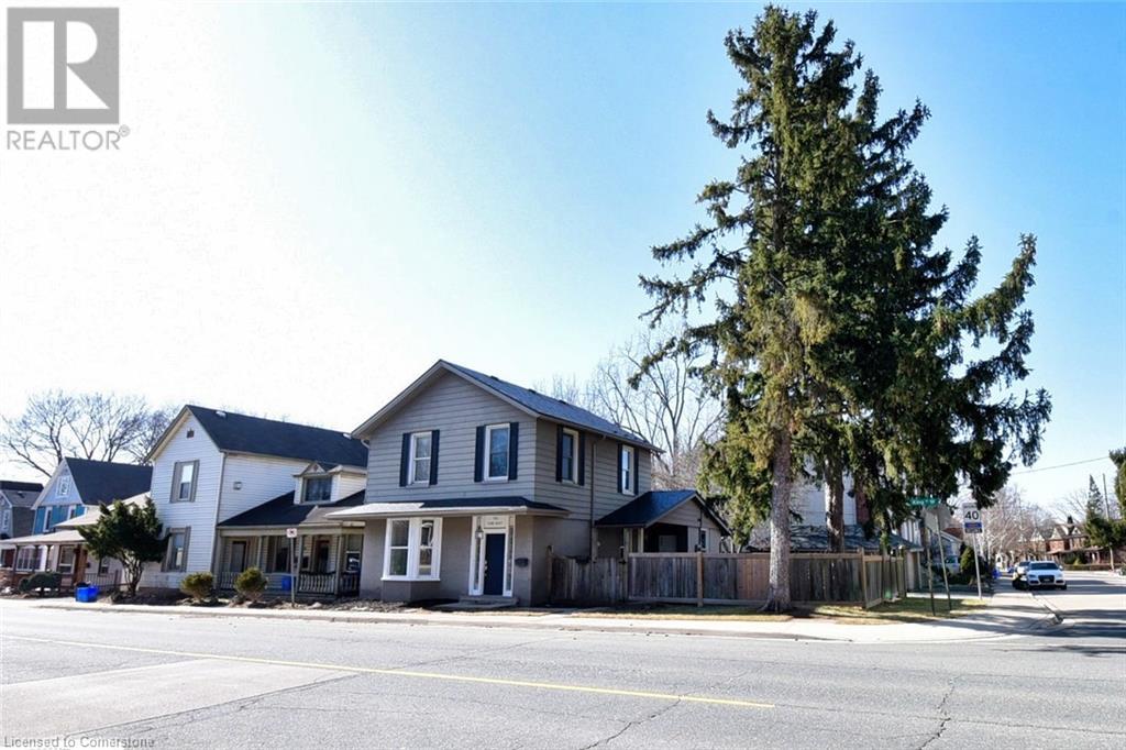 Property at 332 KING Street W image 2