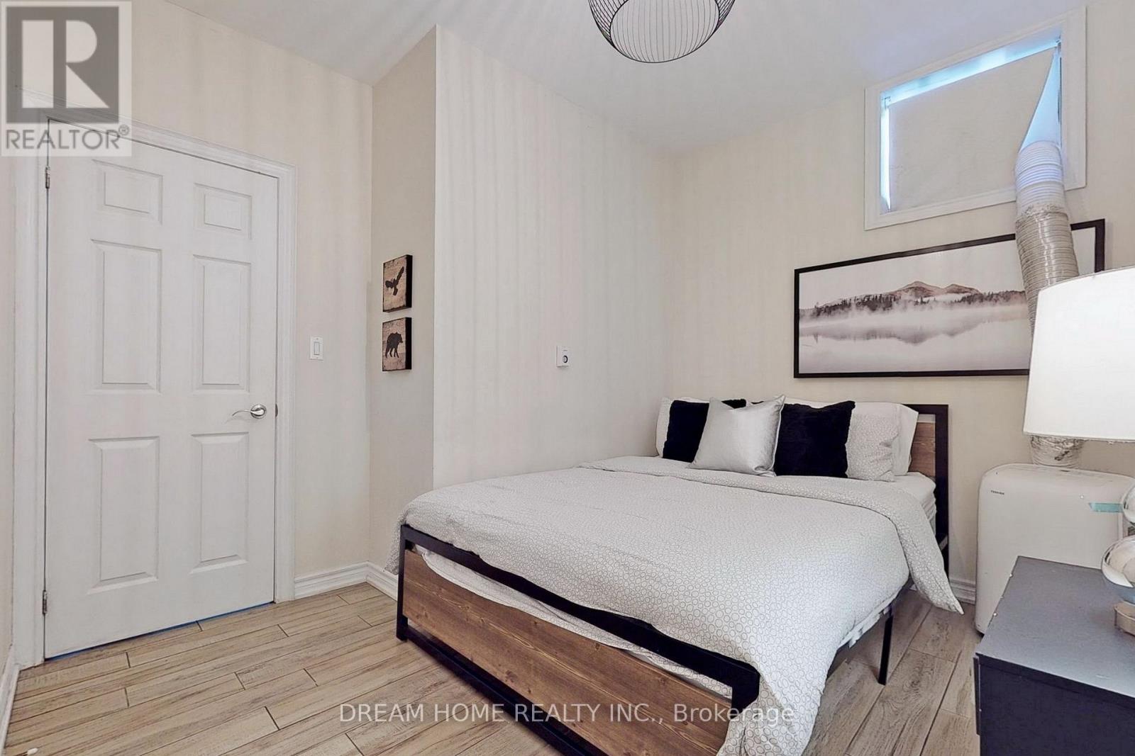 61 Cameron Street, Toronto, Ontario  M5T 2H1 - Photo 37 - C12028924
