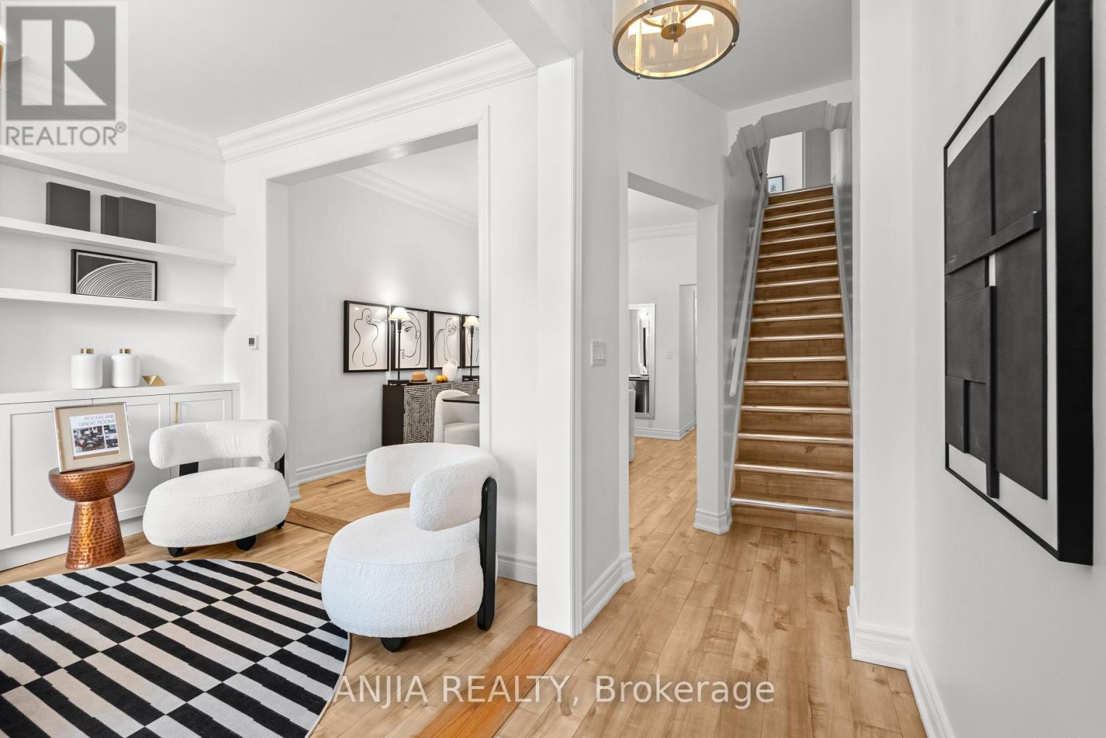 Property at 165 HOWLAND AVENUE image 5