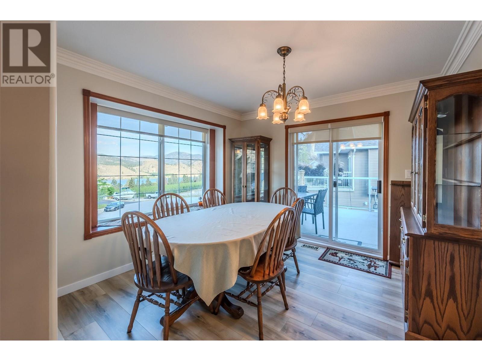 Property at 981 Peachcliff Drive image 3