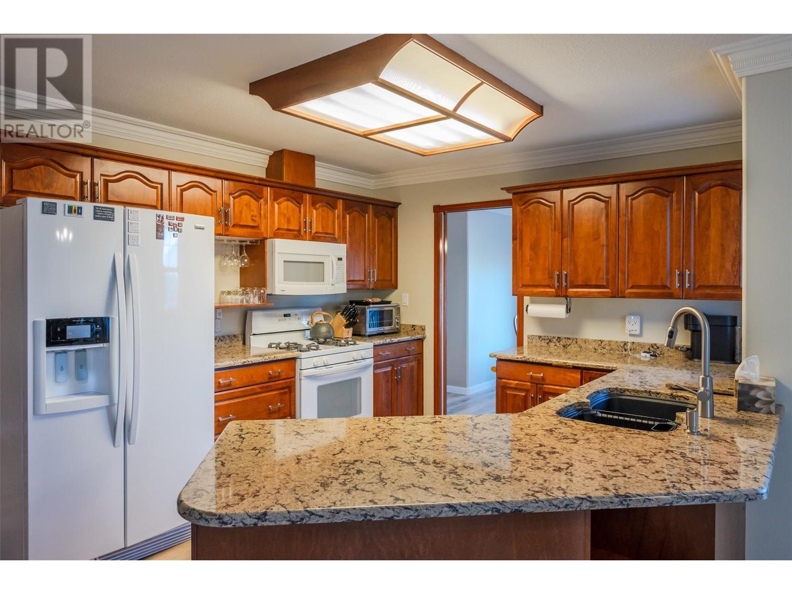 Property at 981 Peachcliff Drive image 4