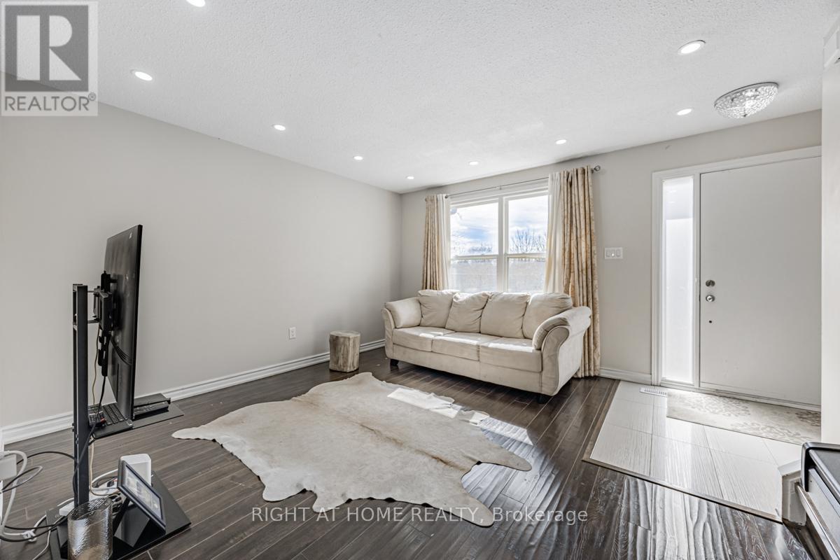 Property at 18 - 1230 RADOM STREET N image 4