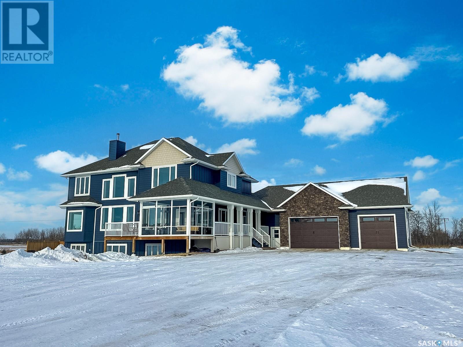 Saskatoon Family Acreage, Corman Park Rm No. 344, Saskatchewan  S7K 3J5 - Photo 1 - SK999250