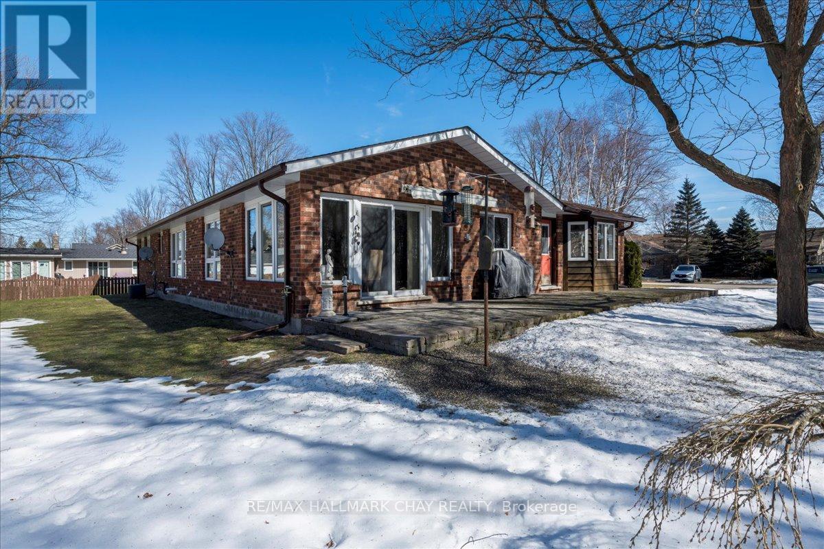 256 Maple Grove Drive, Innisfil, Ontario  L0L 1R0 - Photo 24 - N12028997