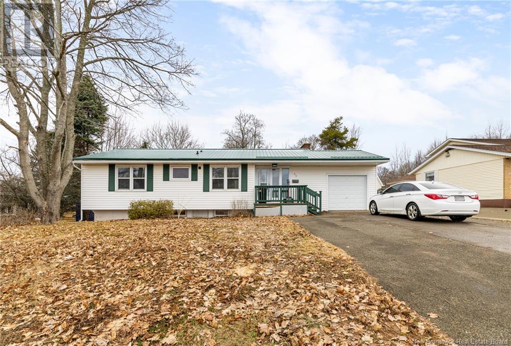 Property at 33 Glenwood Drive image 2