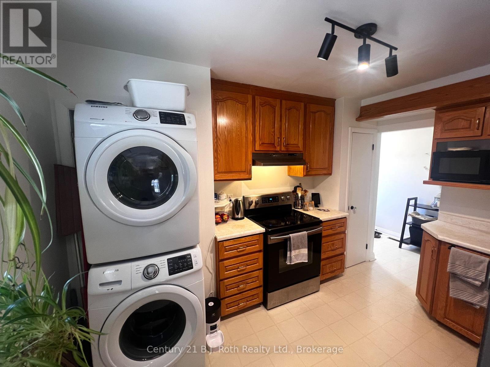 311 James Street E, Orillia, Ontario  L3V 1M4 - Photo 13 - S12010012
