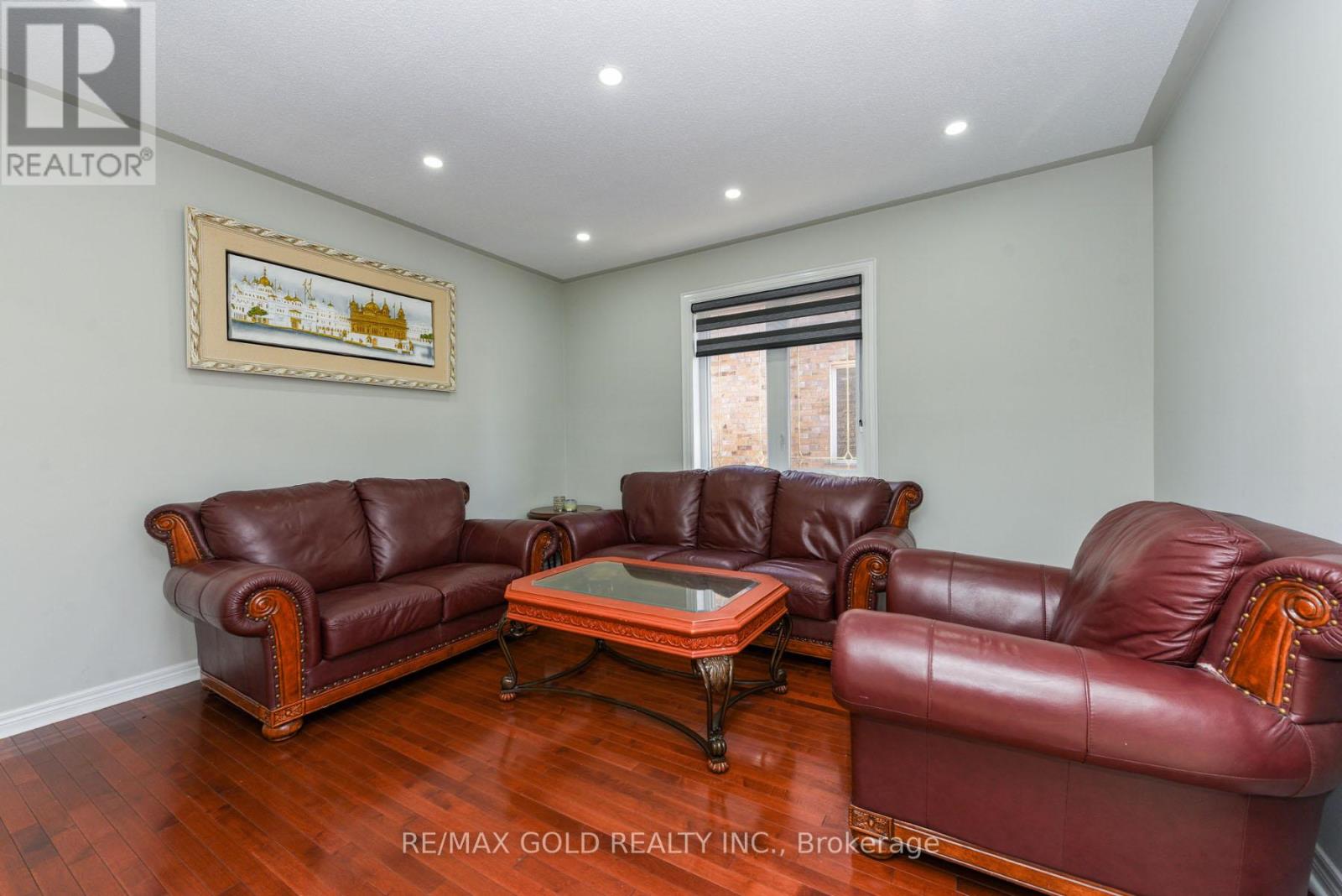 Property at 42 YORK STREET image 5