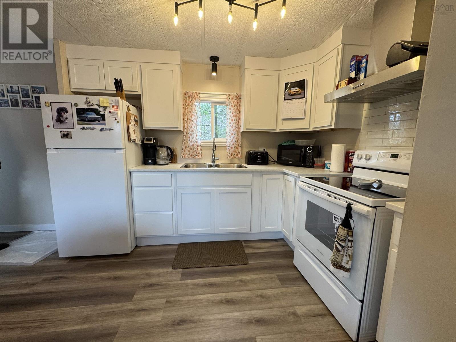 55 Crestwood Court, New Minas, Nova Scotia  B4N 5H9 - Photo 3 - 202505290