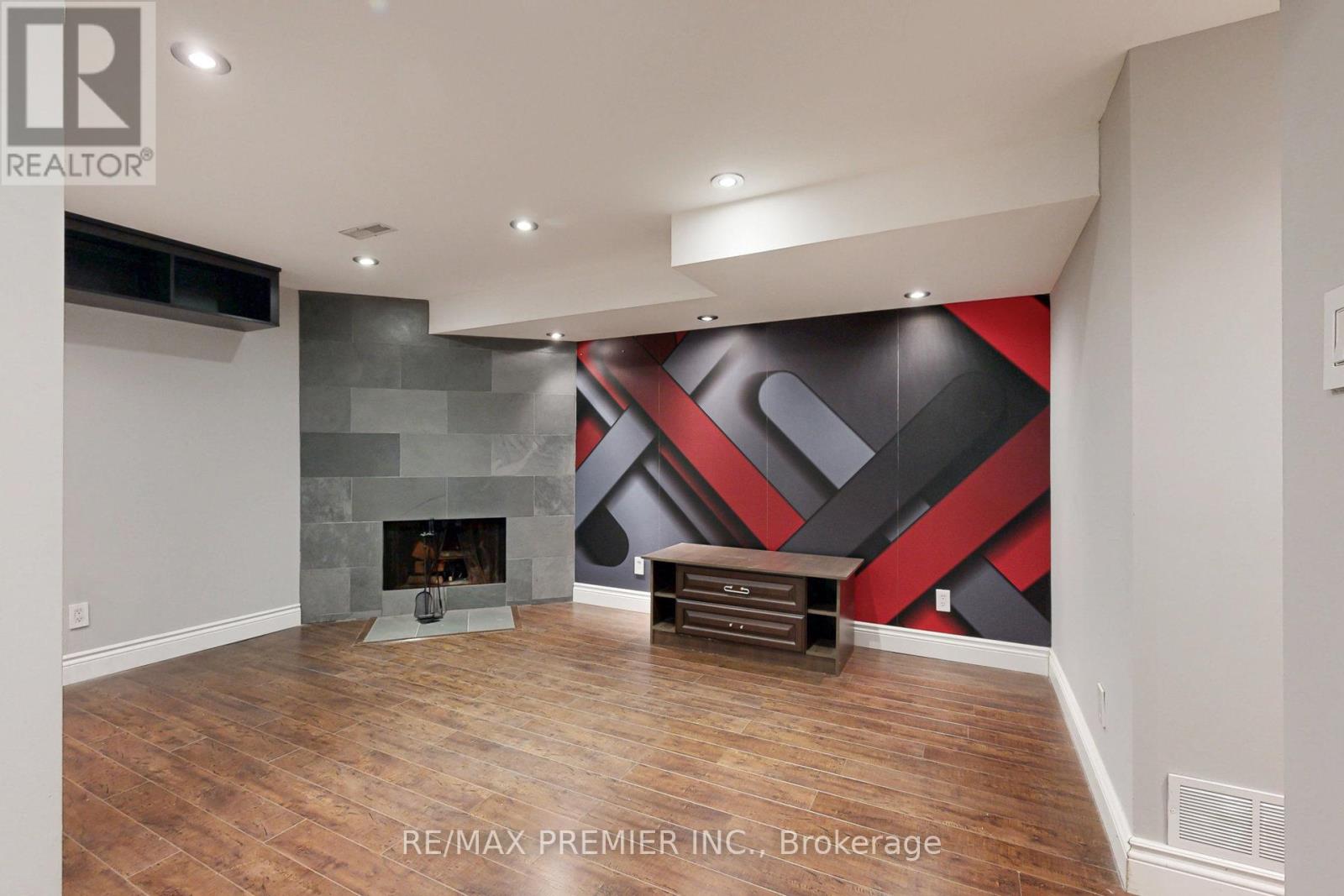 1342 Roylen Road, Oakville, Ontario  L6H 1V4 - Photo 17 - W12029029