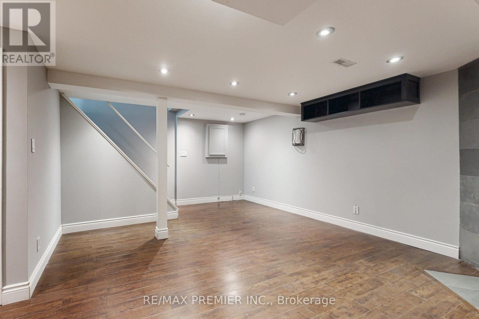 1342 Roylen Road, Oakville, Ontario  L6H 1V4 - Photo 18 - W12029029