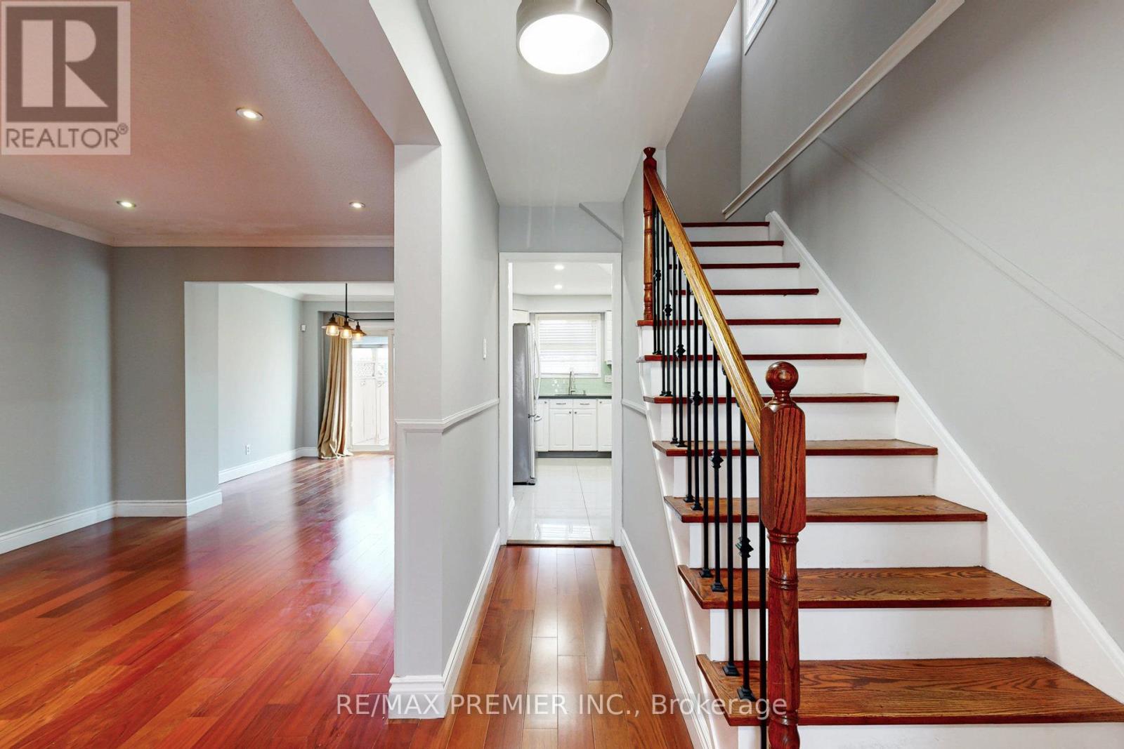 Property at 1342 ROYLEN ROAD image 3