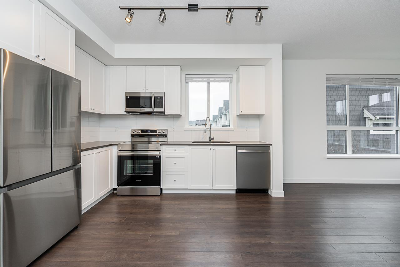 506 15738 85 Avenue, Surrey, British Columbia  V4N 6Y1 - Photo 4 - R2979002