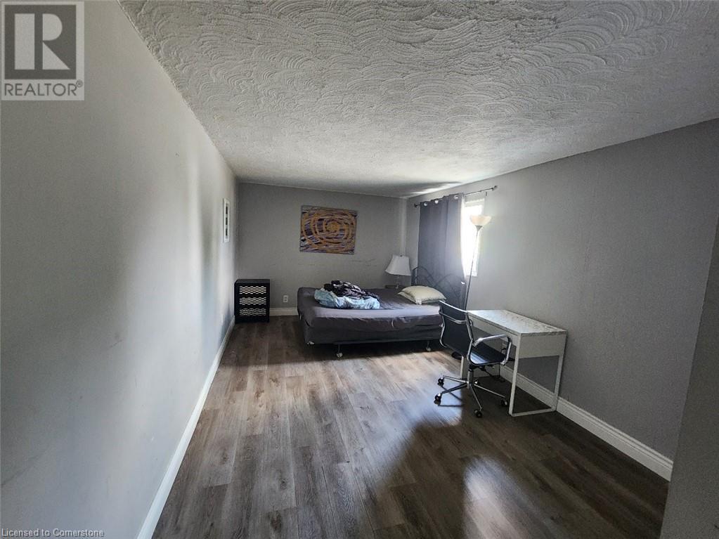 Property at 1085 BRYDGES Street image 5