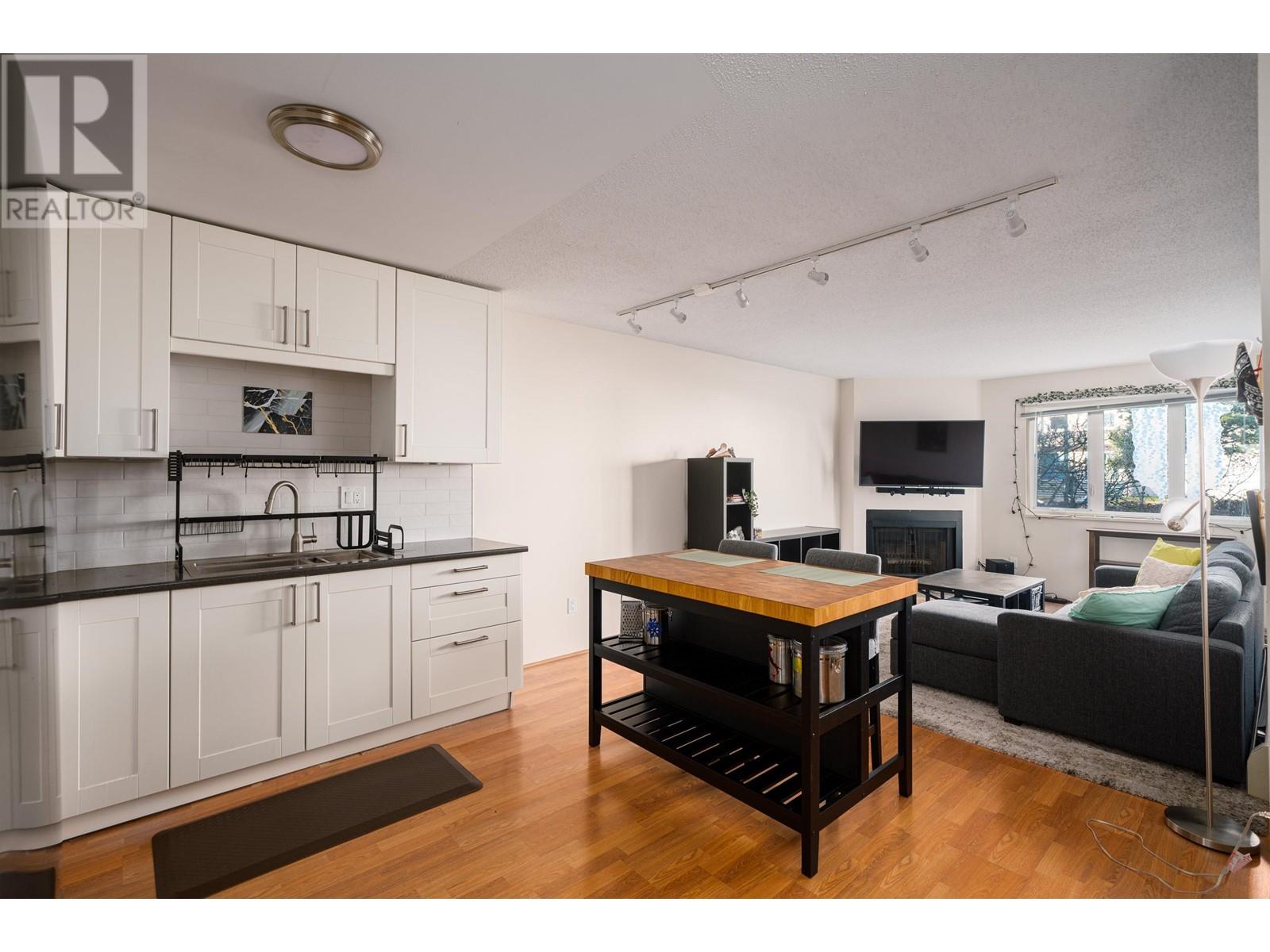 207 1122 King Albert Avenue, Coquitlam, British Columbia  V3J 1X7 - Photo 1 - R2979736