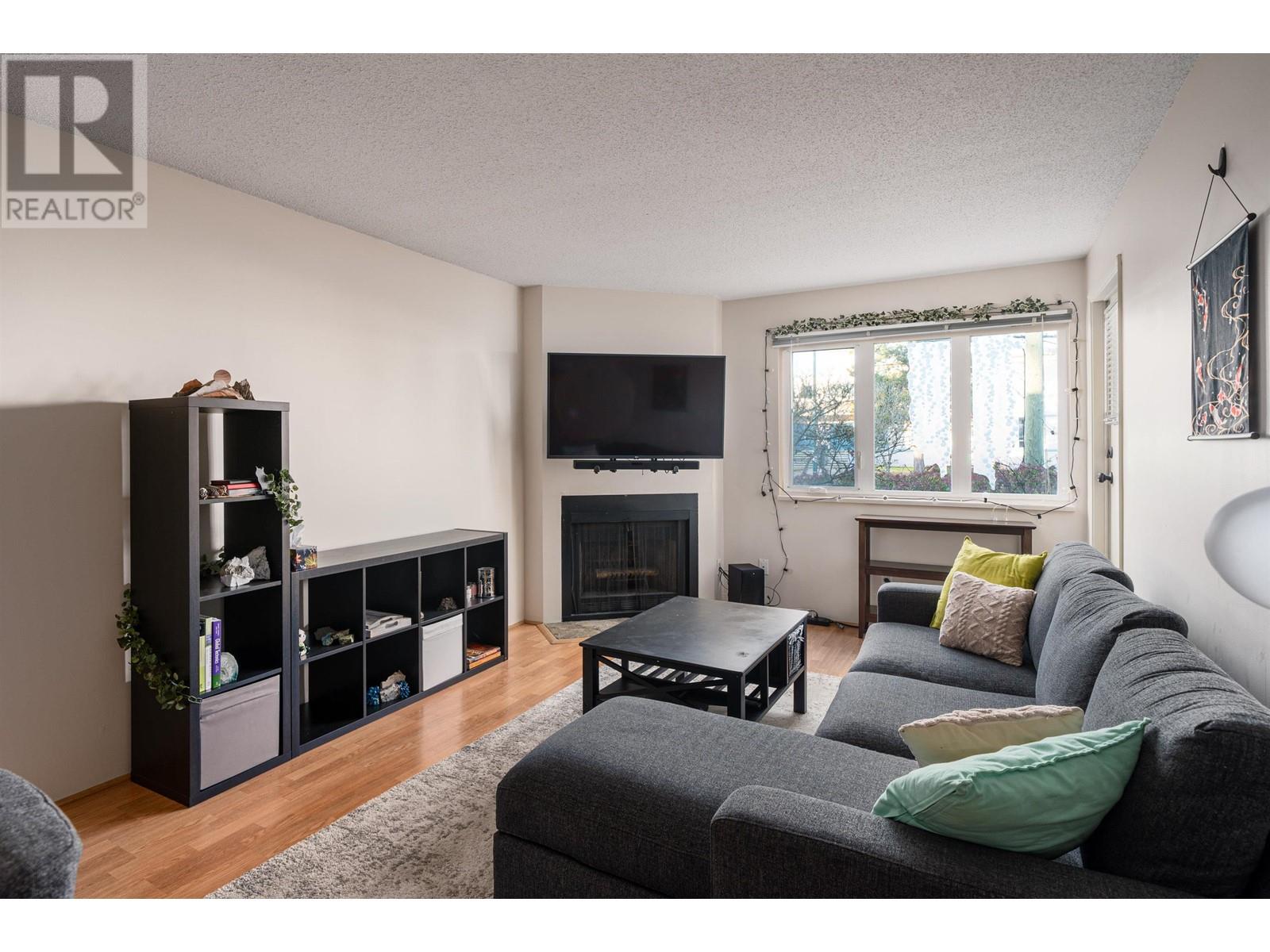 207 1122 King Albert Avenue, Coquitlam, British Columbia  V3J 1X7 - Photo 6 - R2979736