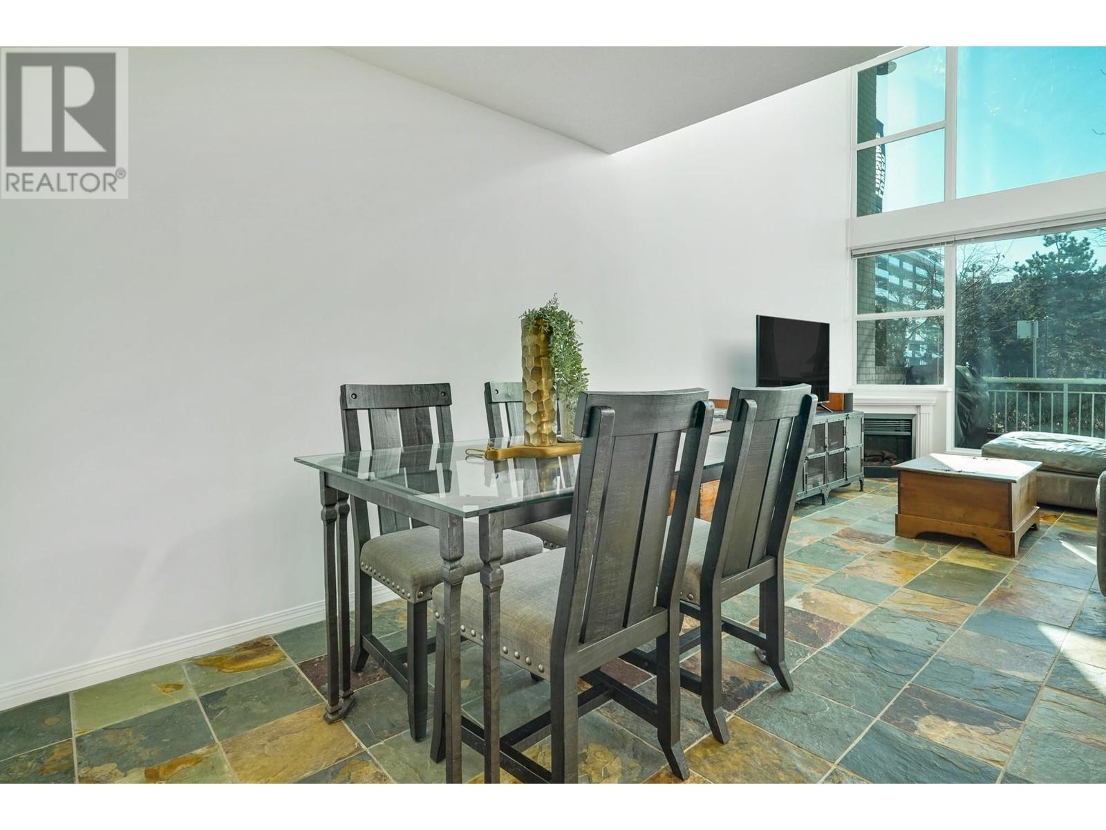 Th1 168 E Esplanade Avenue, North Vancouver, British Columbia  V7L 4X8 - Photo 13 - R2979746