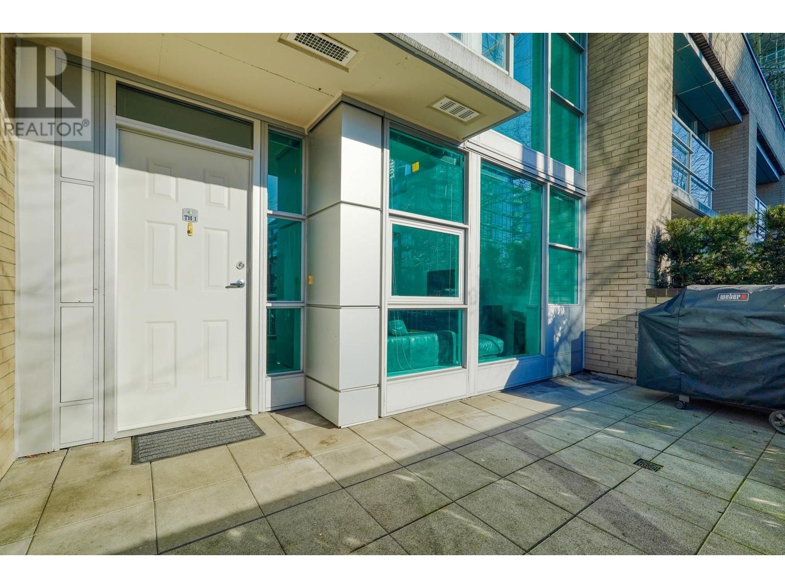 Th1 168 E Esplanade Avenue, North Vancouver, British Columbia  V7L 4X8 - Photo 6 - R2979746