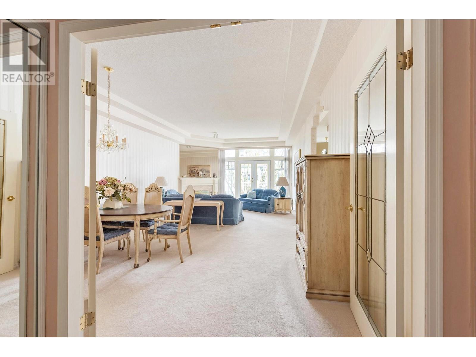 Listing Picture 6 of 30 : 201 7651 ABERCROMBIE DRIVE, Richmond / 烈治文 - 魯藝地產 Yvonne Lu Group - MLS Medallion Club Member