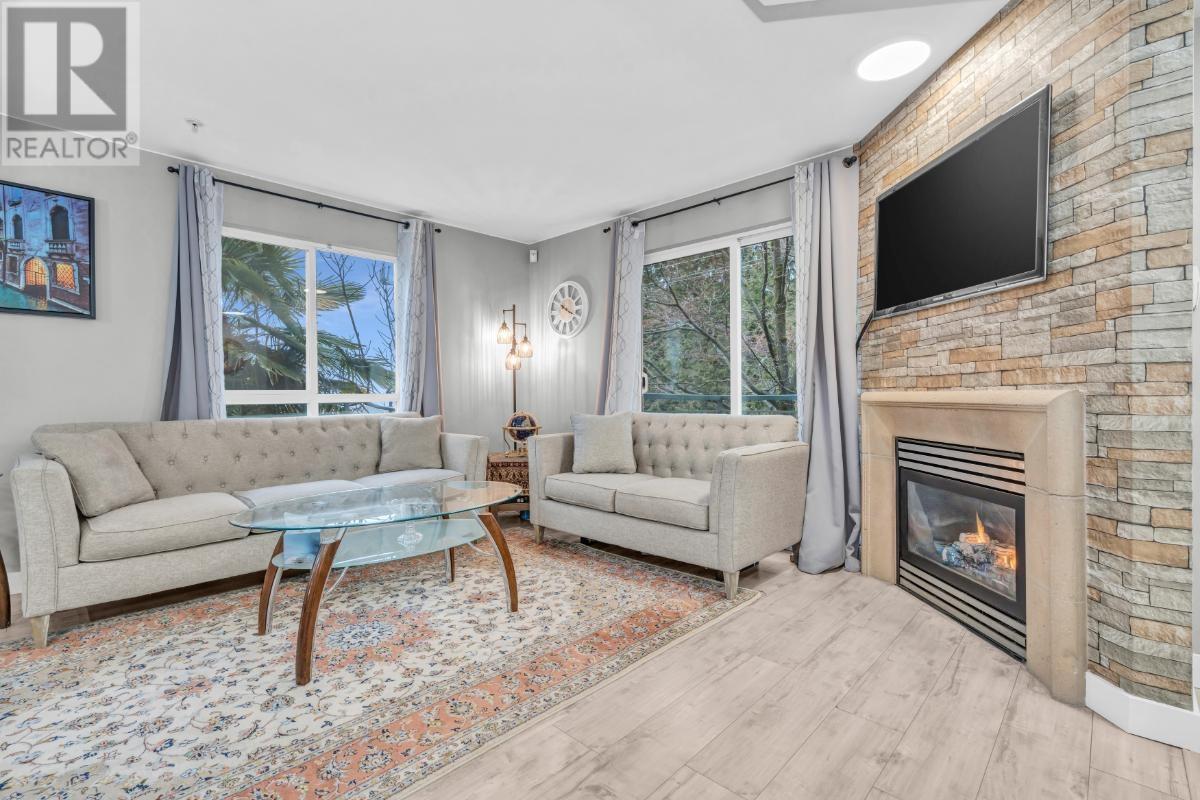 Property at 2 288 ST. DAVIDS AVENUE image 2