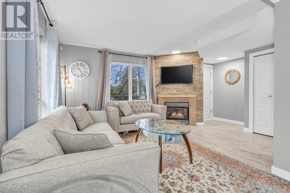 Property at 2 288 ST. DAVIDS AVENUE image 4