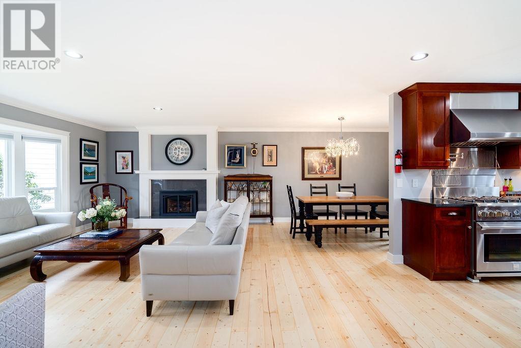 20910 125 Avenue, Maple Ridge, British Columbia  V4R 2M7 - Photo 4 - R2979773