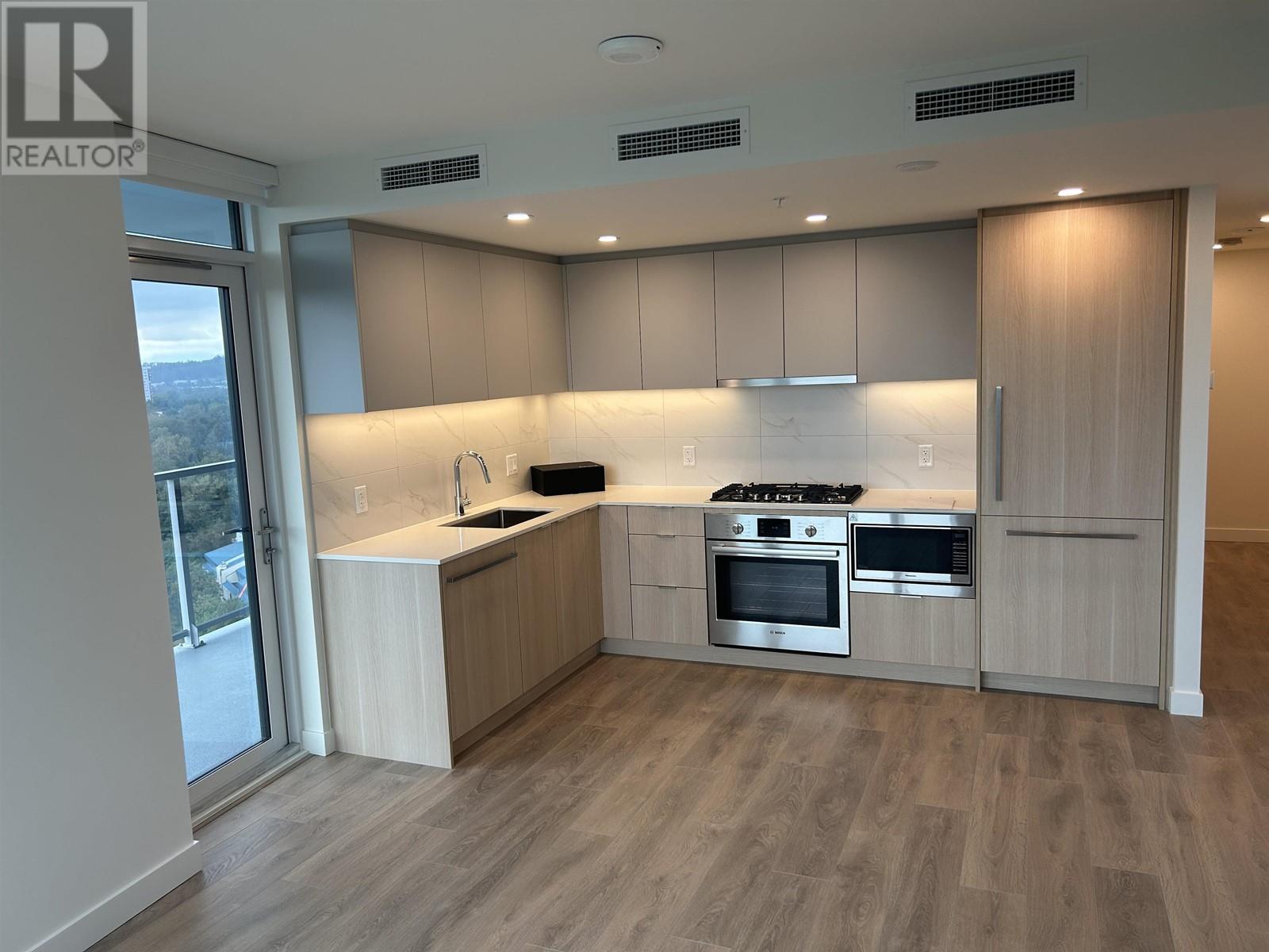 22nd Floor 308 Alderson Avenue, Coquitlam, British Columbia  V3V 2Z7 - Photo 1 - R2979780