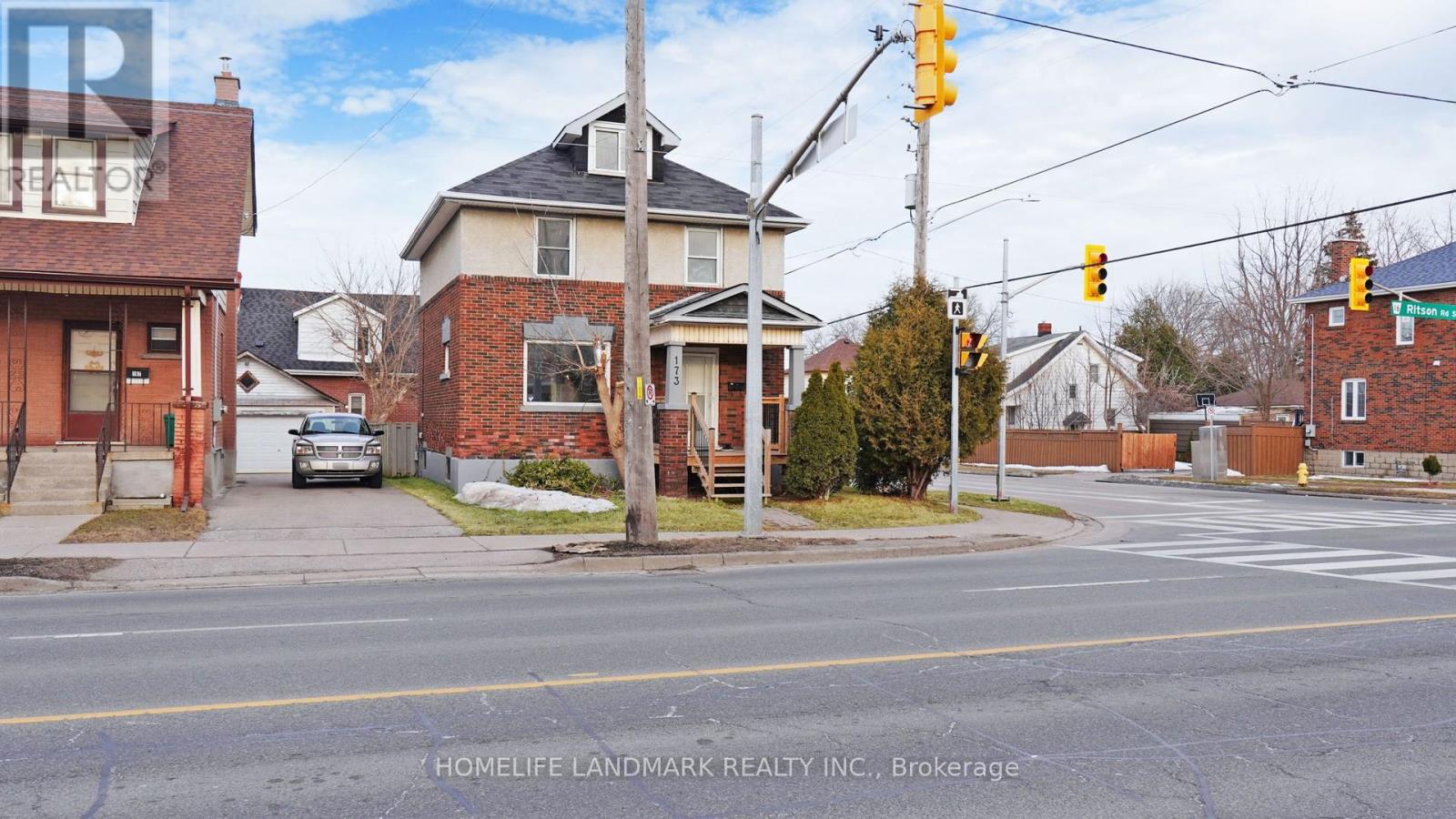Property at 173 RITSON ROAD S image 3