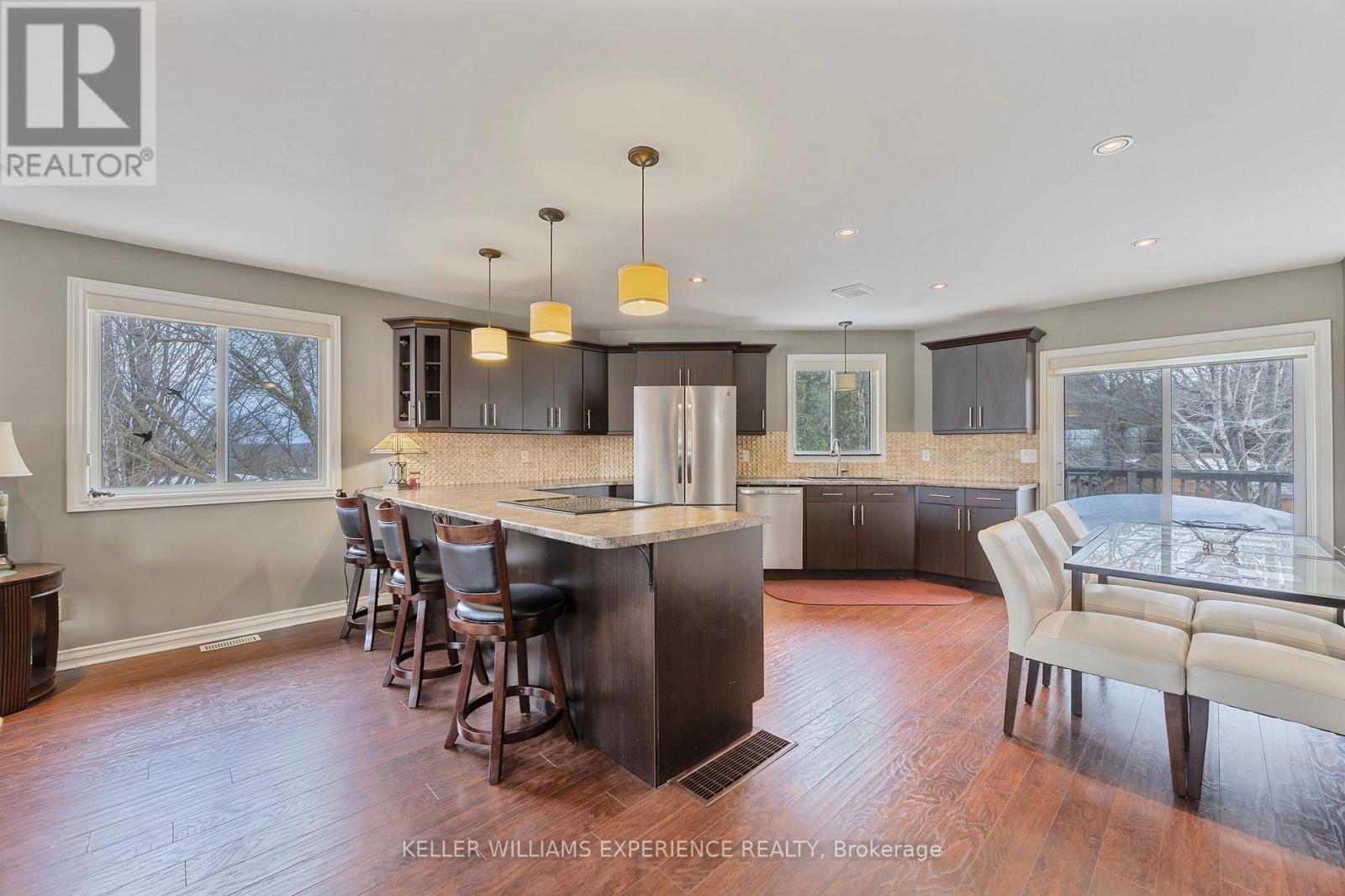 Property at 5 MOREAU COURT image 5