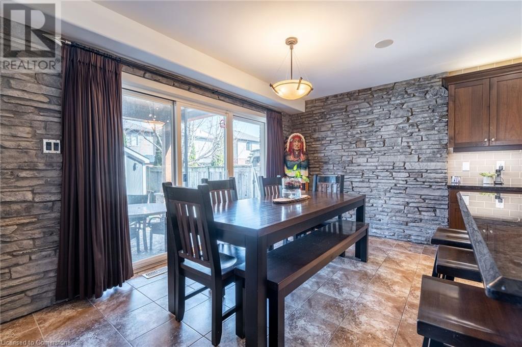 16 Sycamore Crescent, Grimsby, Ontario  L3M 5P7 - Photo 12 - 40707169