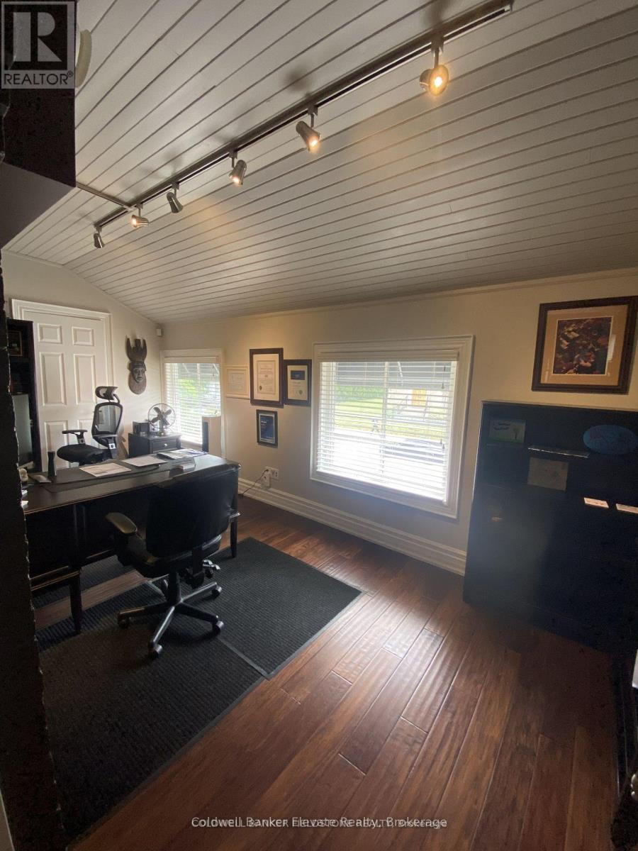 115 Main Street S, Halton Hills, Ontario  L7G 3H5 - Photo 18 - W12026899