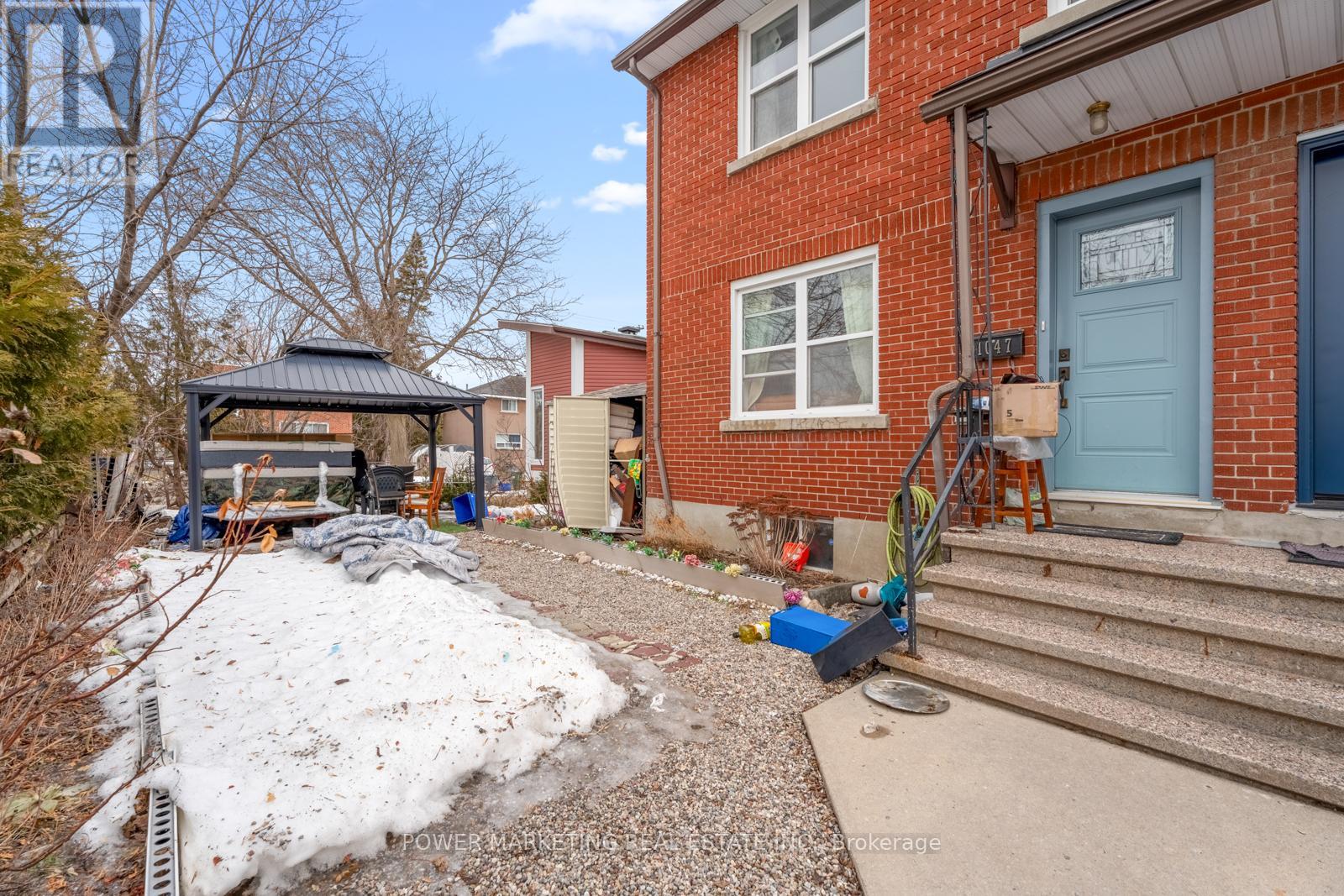 Property at 1047 HOLLINGTON STREET image 1