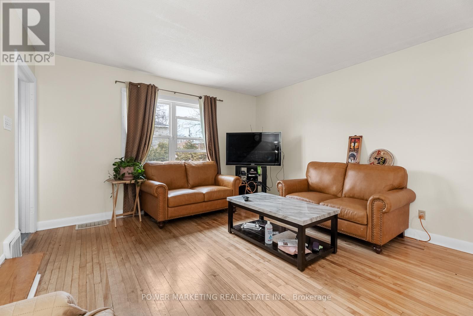 1047 Hollington Street, Ottawa, Ontario  K1Z 6L2 - Photo 11 - X12029167