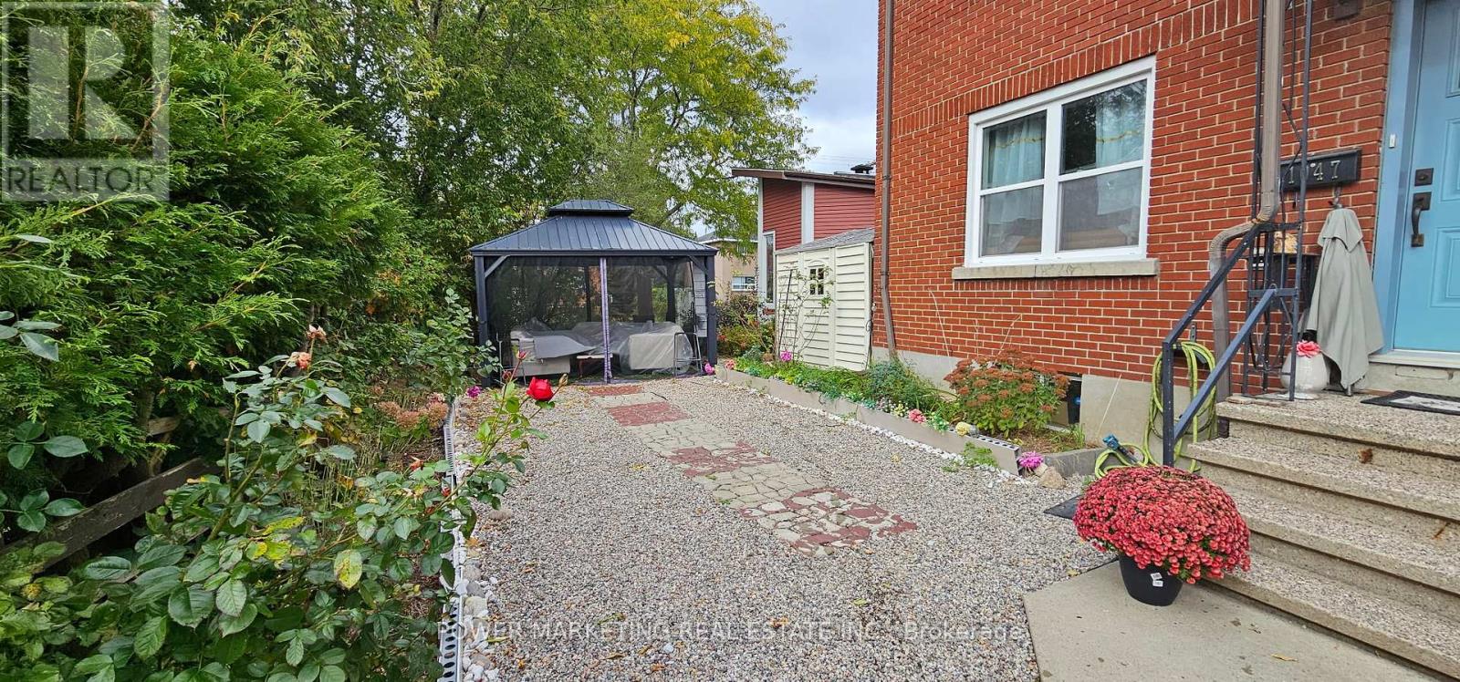 1047 Hollington Street, Ottawa, Ontario  K1Z 6L2 - Photo 6 - X12029167