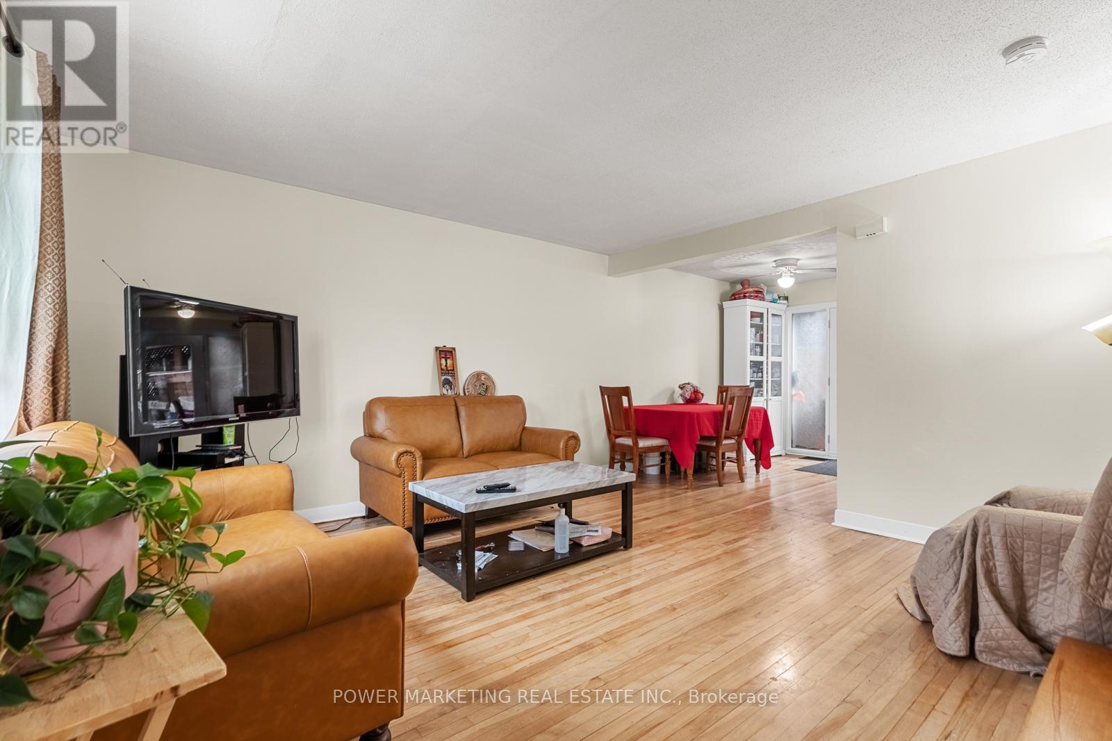 1047 Hollington Street, Ottawa, Ontario  K1Z 6L2 - Photo 8 - X12029167