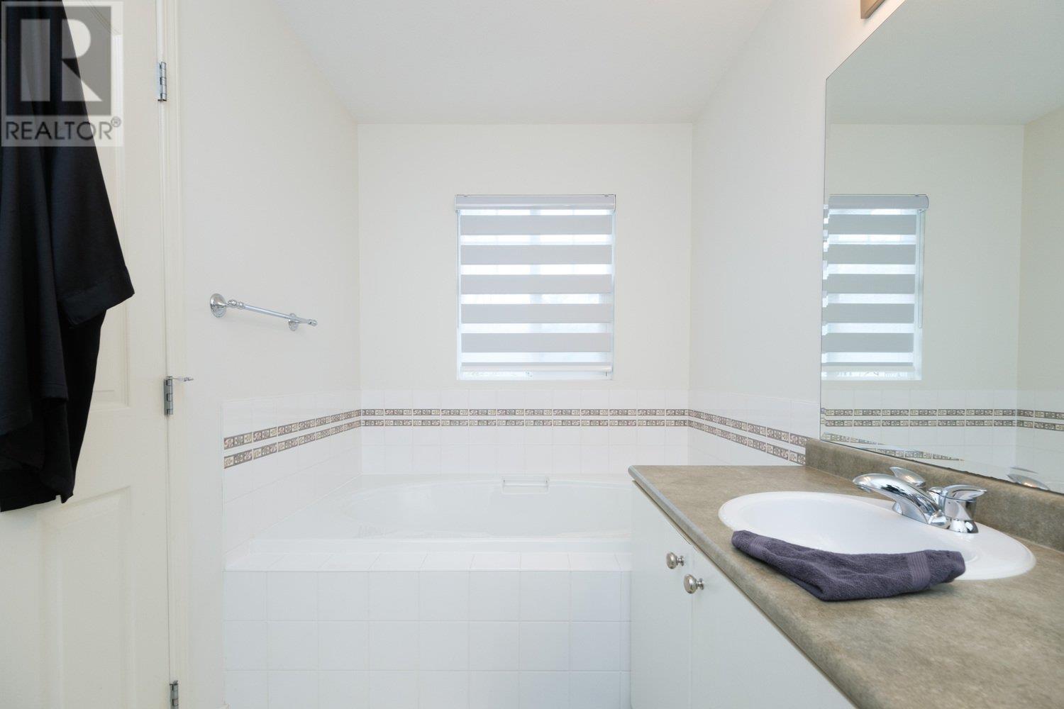 24342 102b Avenue, Maple Ridge, British Columbia  V2W 1Y2 - Photo 16 - R2979771