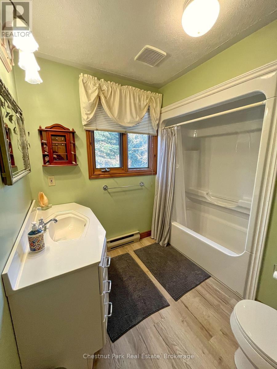 145 Scott Street, Georgian Bluffs, Ontario  N0H 2T0 - Photo 10 - X12029130