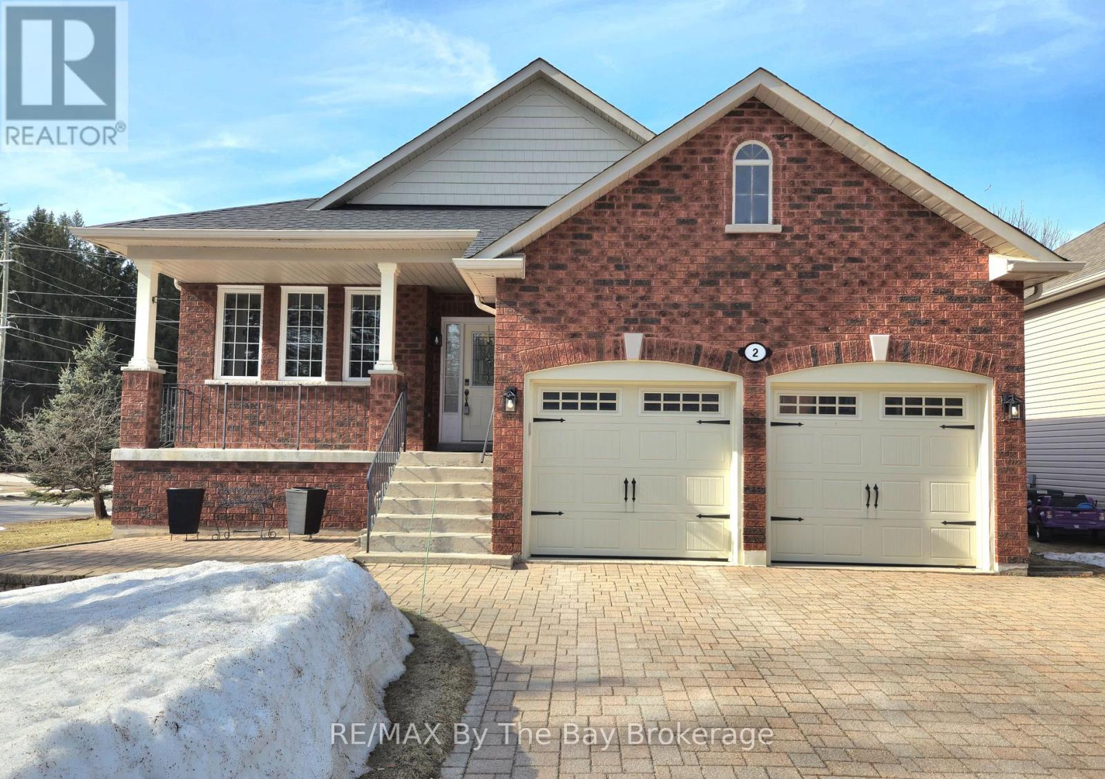 2 Princess Point Drive, Wasaga Beach, Ontario  L9Z 3C3 - Photo 1 - S11986079