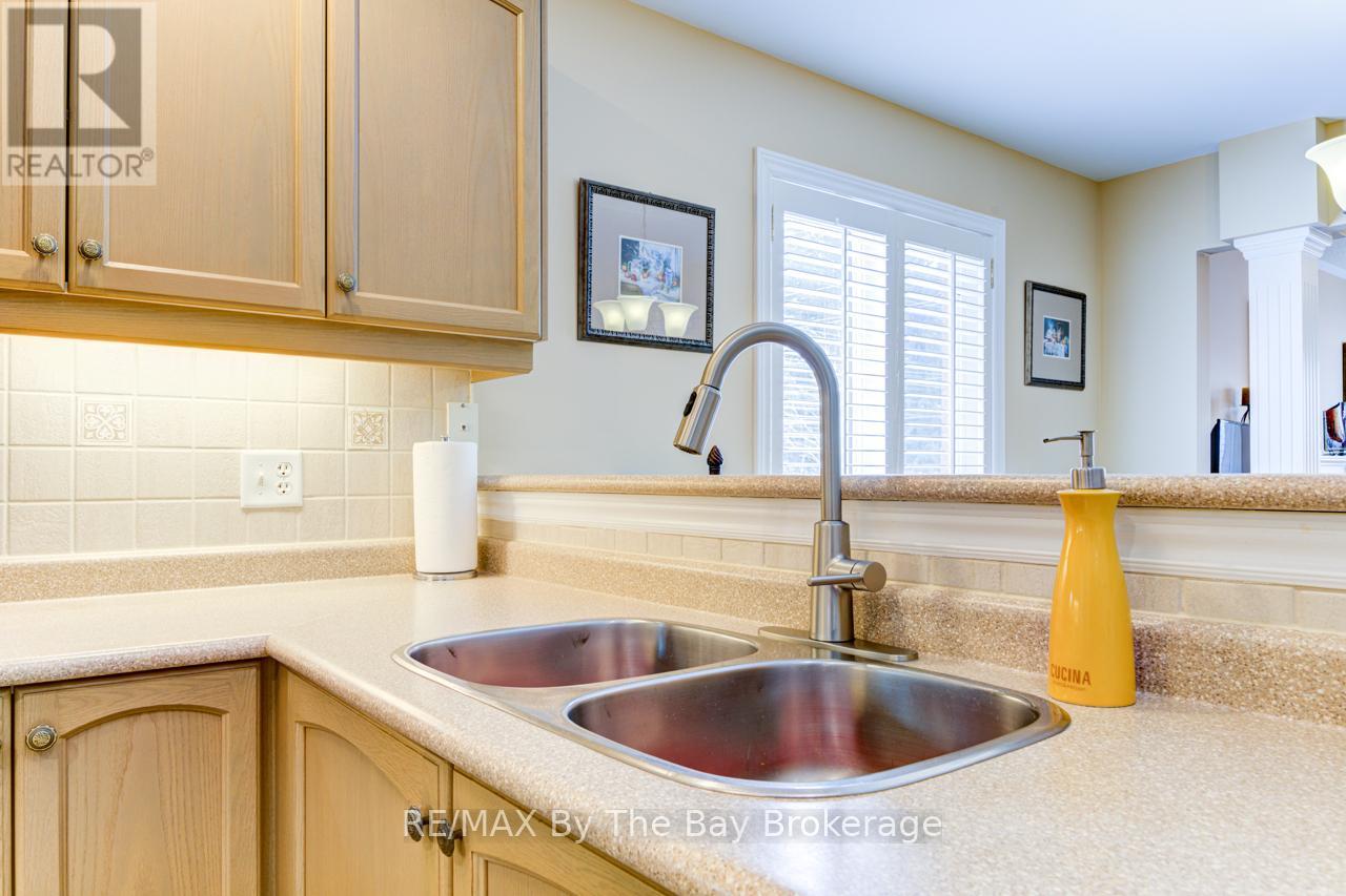 2 Princess Point Drive, Wasaga Beach, Ontario  L9Z 3C3 - Photo 12 - S11986079