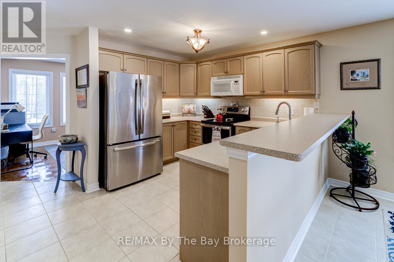 2 Princess Point Drive, Wasaga Beach, Ontario  L9Z 3C3 - Photo 13 - S11986079