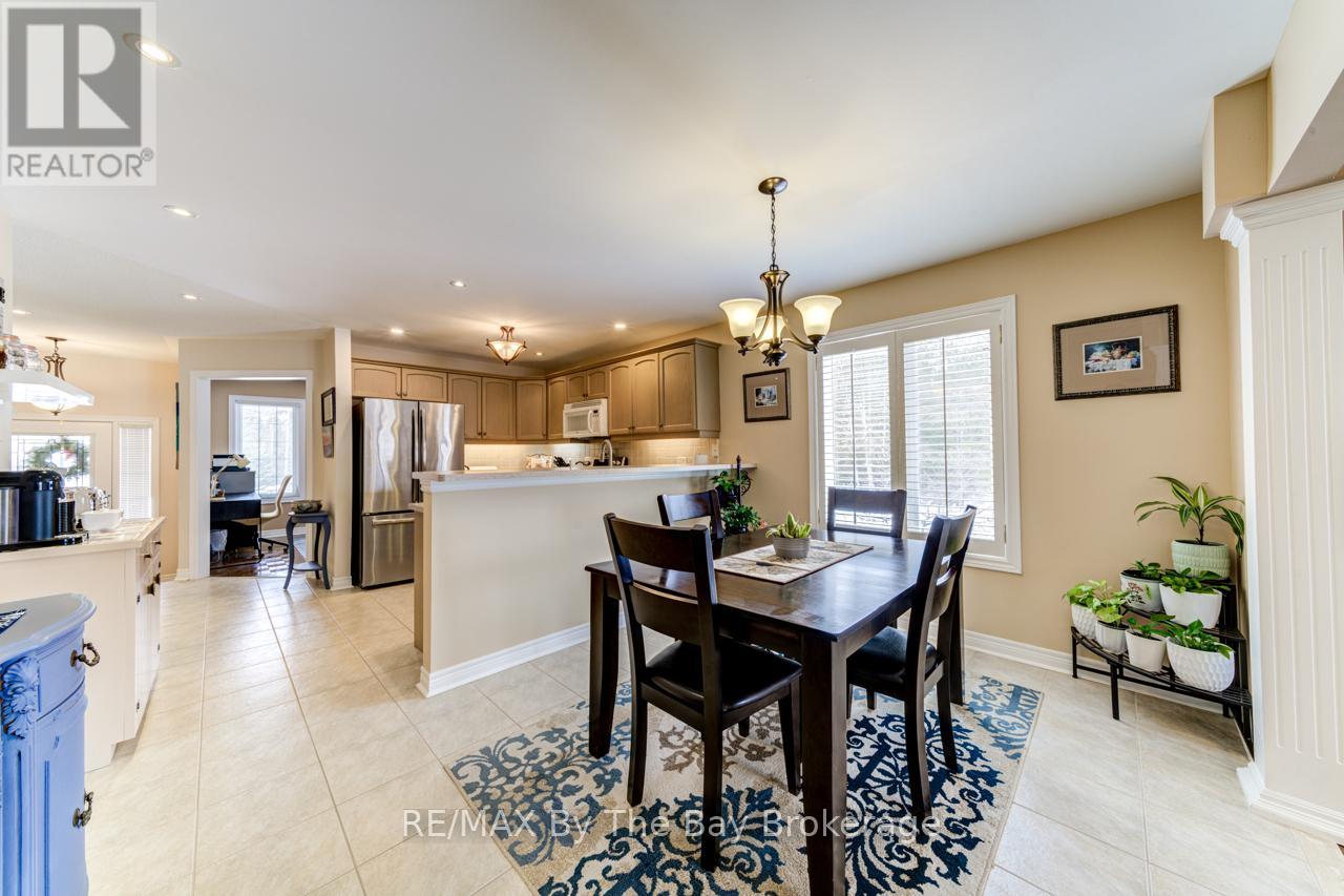 2 Princess Point Drive, Wasaga Beach, Ontario  L9Z 3C3 - Photo 16 - S11986079