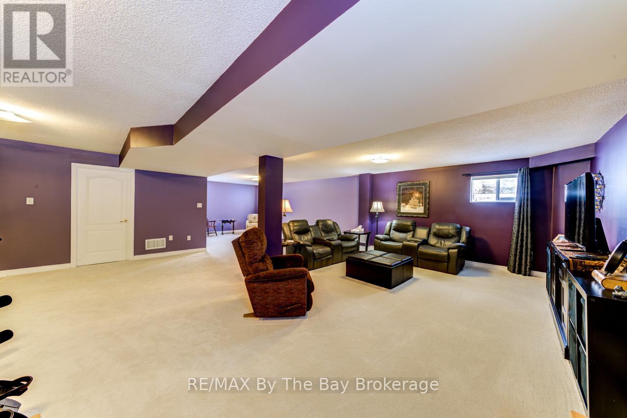 2 Princess Point Drive, Wasaga Beach, Ontario  L9Z 3C3 - Photo 34 - S11986079