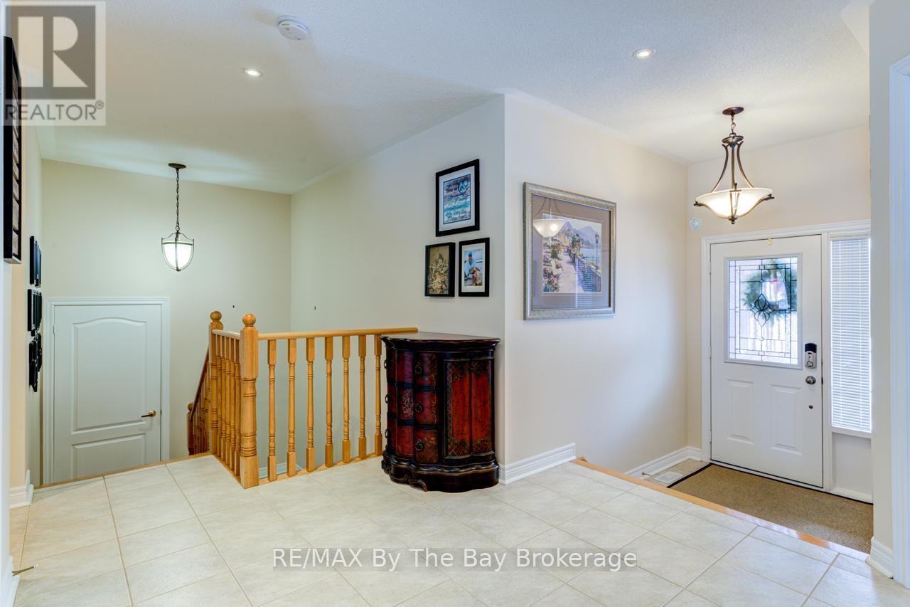 2 Princess Point Drive, Wasaga Beach, Ontario  L9Z 3C3 - Photo 6 - S11986079