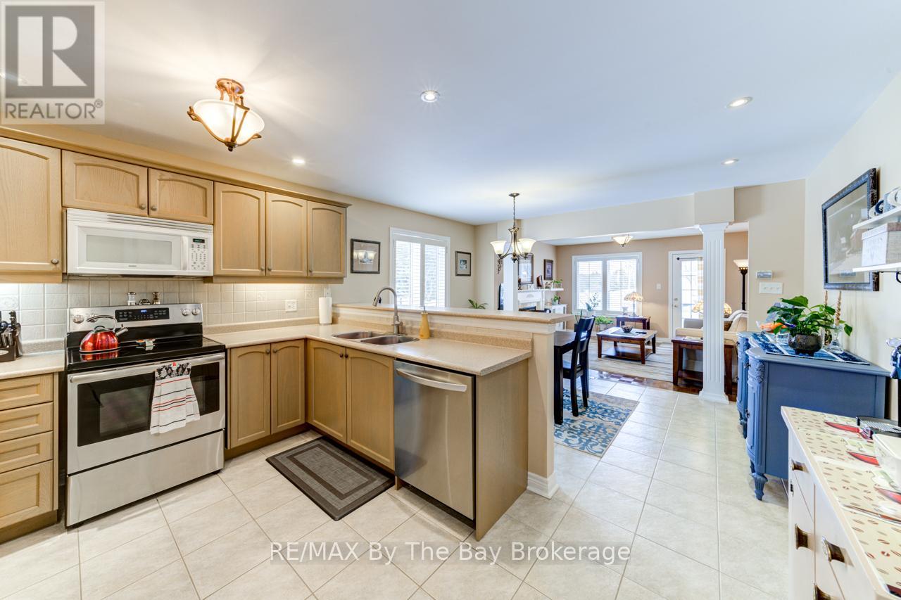 2 Princess Point Drive, Wasaga Beach, Ontario  L9Z 3C3 - Photo 9 - S11986079