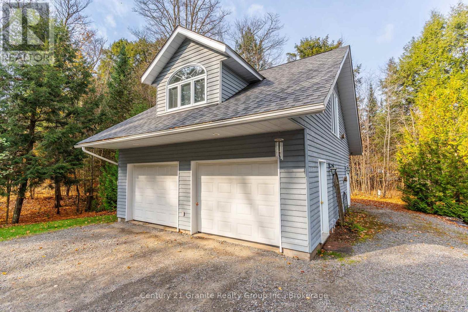 3526 West Shore Road, Dysart Et Al (Havelock), Ontario  K0M 1S0 - Photo 37 - X12029218