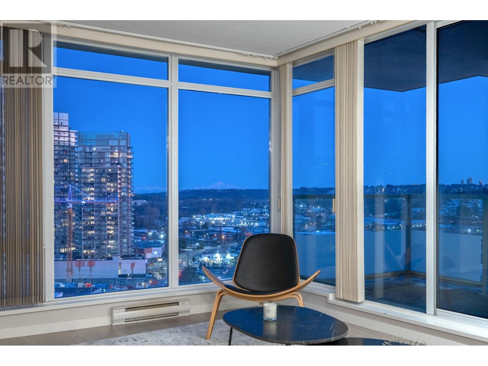 Listing Picture 2 of 16 : 1906 2133 DOUGLAS ROAD, Burnaby / 本拿比 - 魯藝地產 Yvonne Lu Group - MLS Medallion Club Member